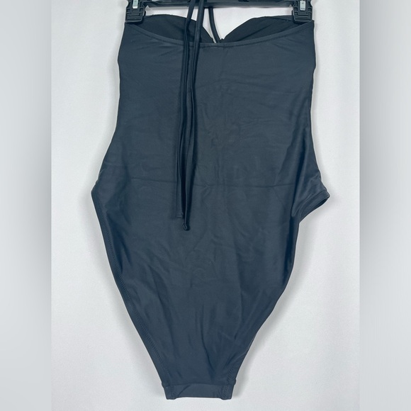 NWT J.Crew Size 6 One Piece  Cut Out Halter Swimsuit In Black - Picture 9 of 10